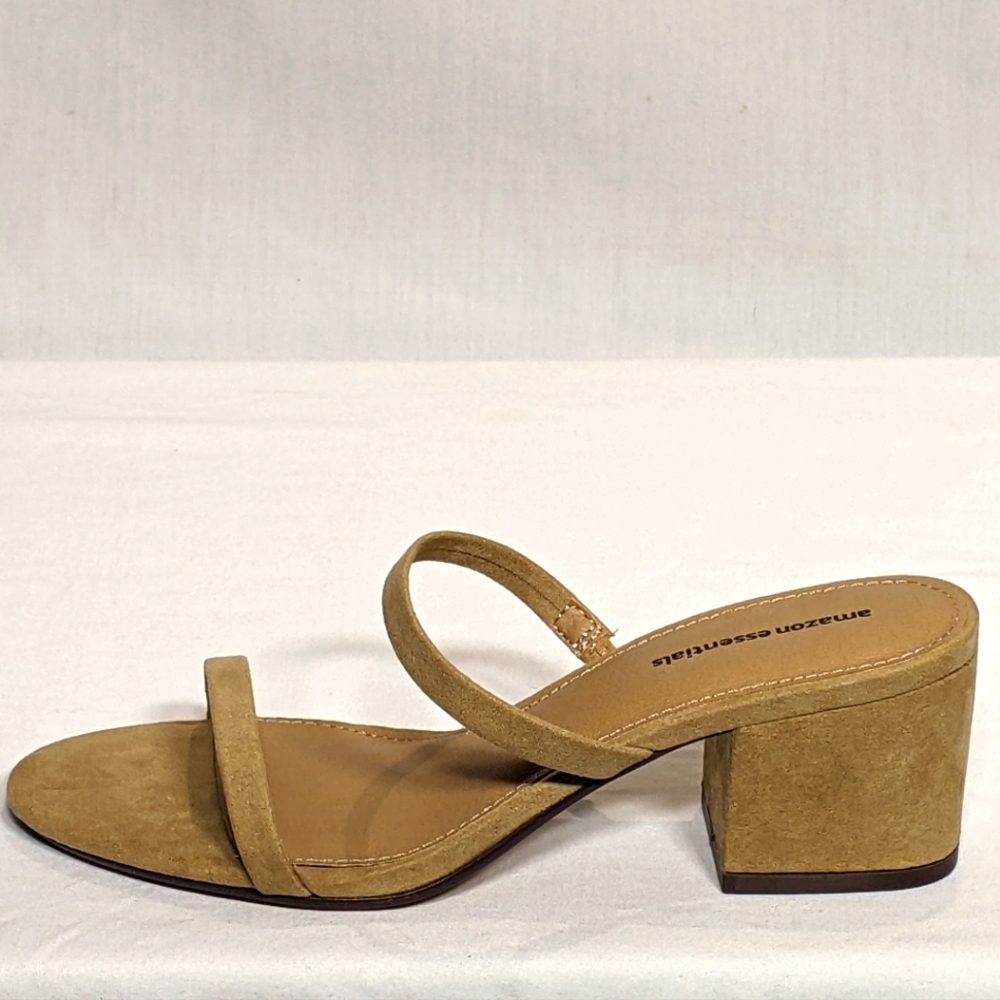 NEW Amazon Essentials Womens Thin Two Strap Heeled Slide Sz 7 tan